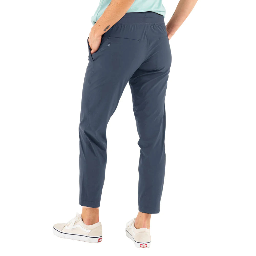 Freefly Women's Breeze Cropped Pant